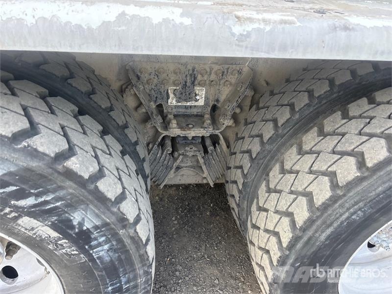 Peterbilt 567 12x4 Mixer Truck Camiões de betão