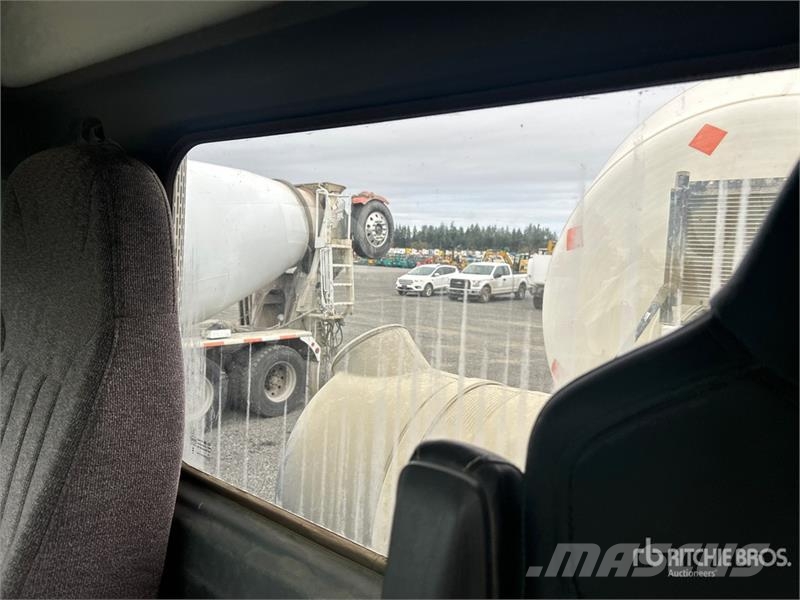Peterbilt 567 12x4 Mixer Truck Бетономішалки (Автобетонозмішувачі)
