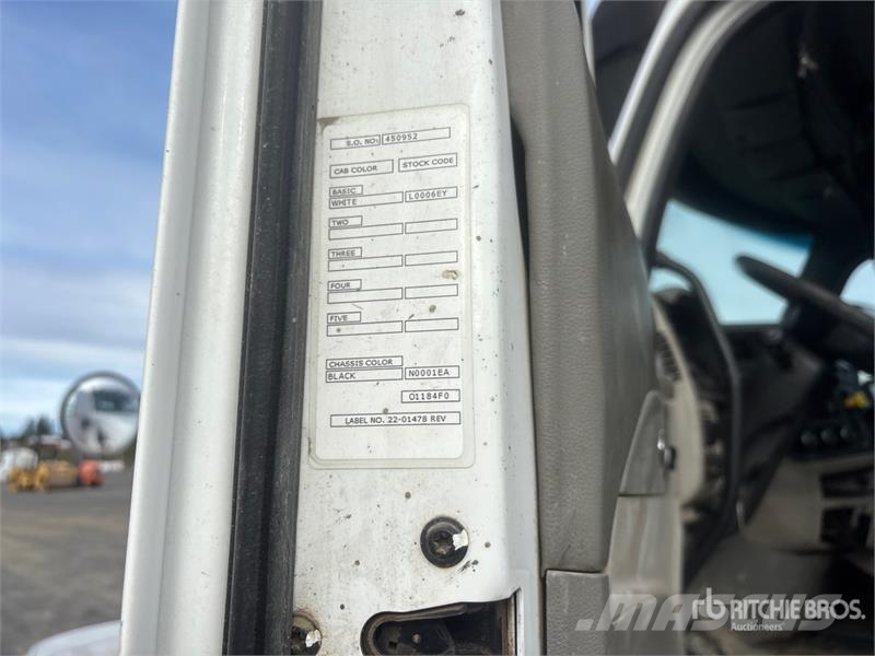Peterbilt 567 12x4 Mixer Truck Camiões de betão