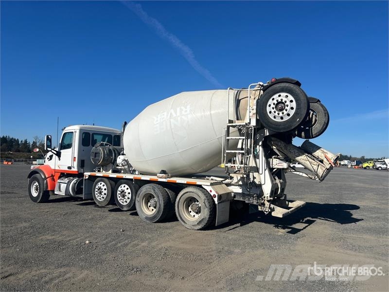 Peterbilt 567 12x4 Mixer Truck Автобетоносмесители