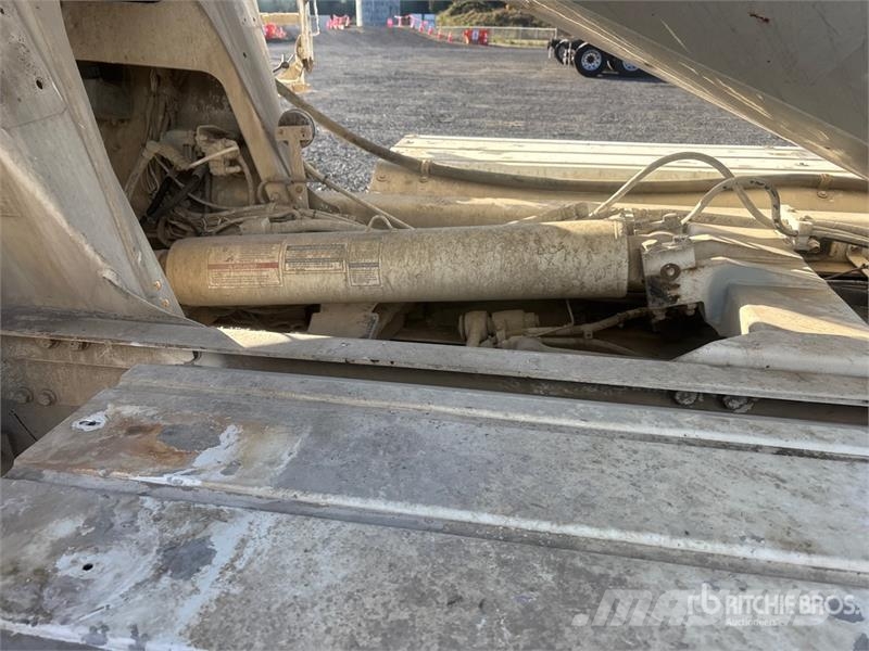 Peterbilt 567 12x4 Mixer Truck Betonmischer