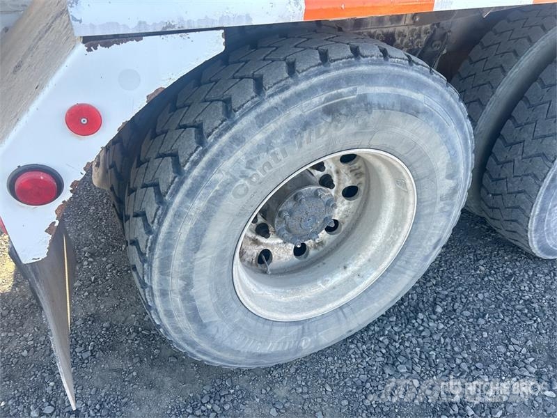 Peterbilt 567 12x4 Mixer Truck Автобетоносмесители