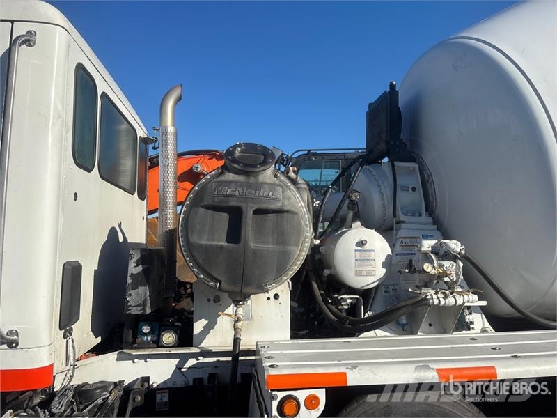 Peterbilt 567 12x4 Mixer Truck Betonmischer