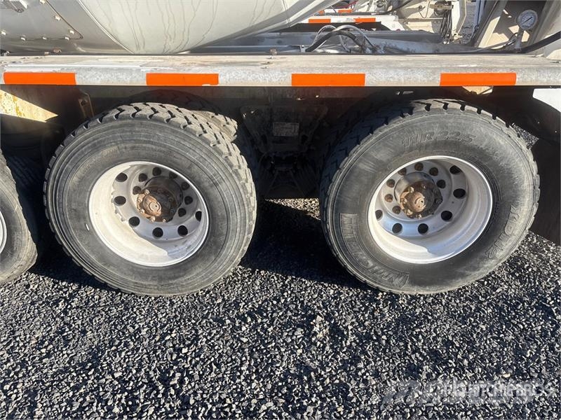 Peterbilt 567 12x4 Mixer Truck Avtomešalci za beton