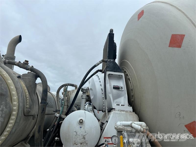 Peterbilt 567 12x4 Mixer Truck Бетономішалки (Автобетонозмішувачі)