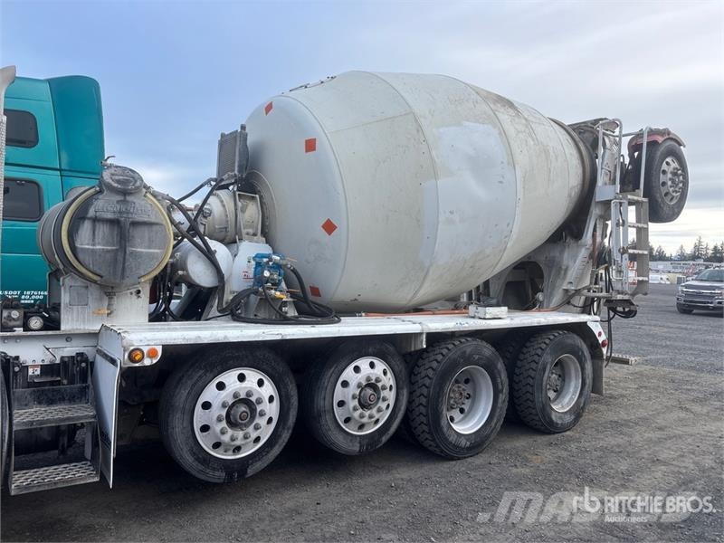 Peterbilt 567 12x4 Mixer Truck Camiões de betão