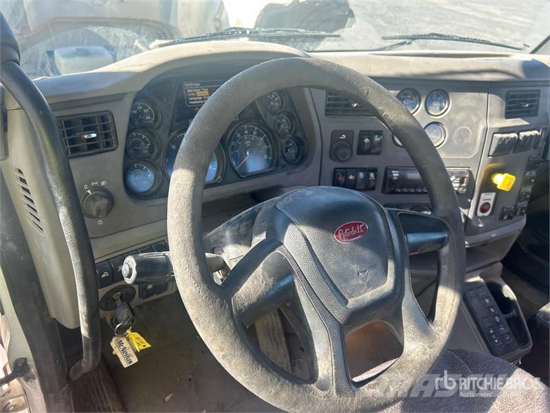Peterbilt 567 12x4 Mixer Truck Автобетоносмесители