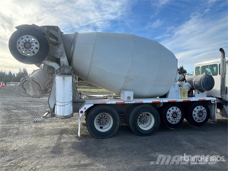 Peterbilt 567 12x4 Mixer Truck Camiões de betão