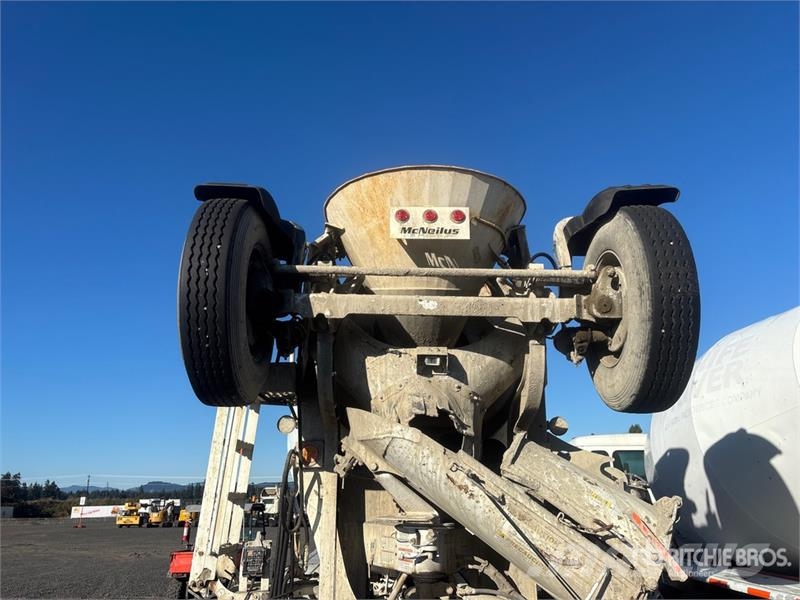 Peterbilt 567 12x4 Mixer Truck Betonmischer