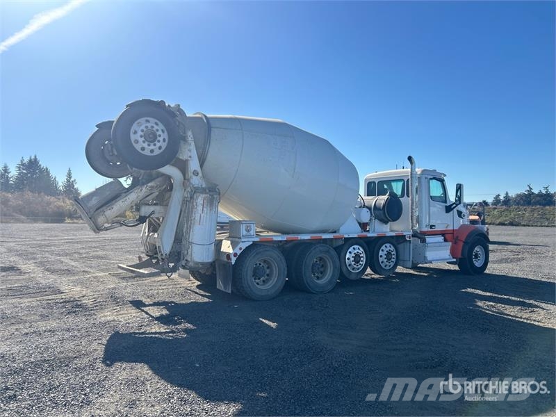 Peterbilt 567 12x4 Mixer Truck Автобетоносмесители