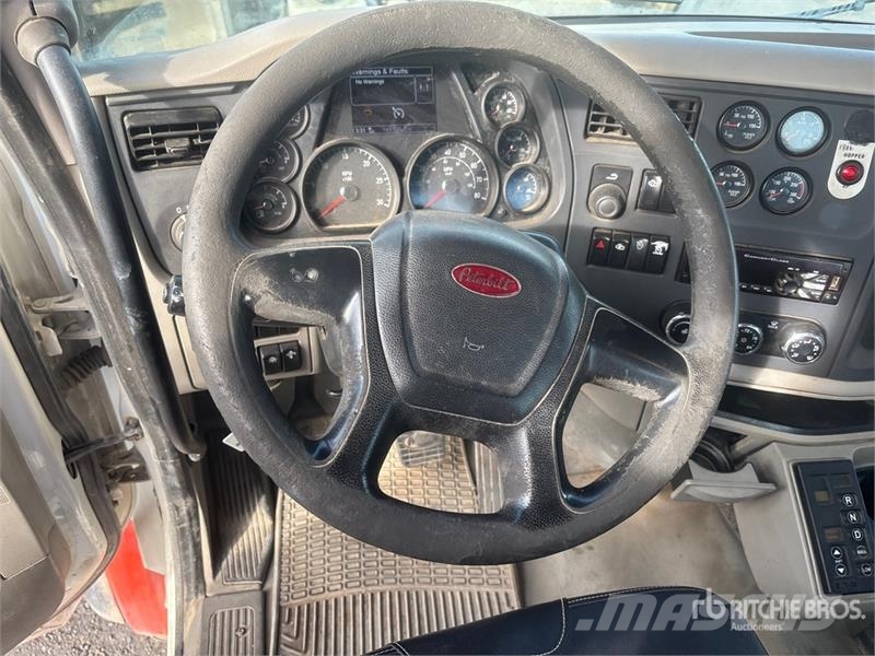 Peterbilt 567 12x4 Mixer Truck Camiões de betão