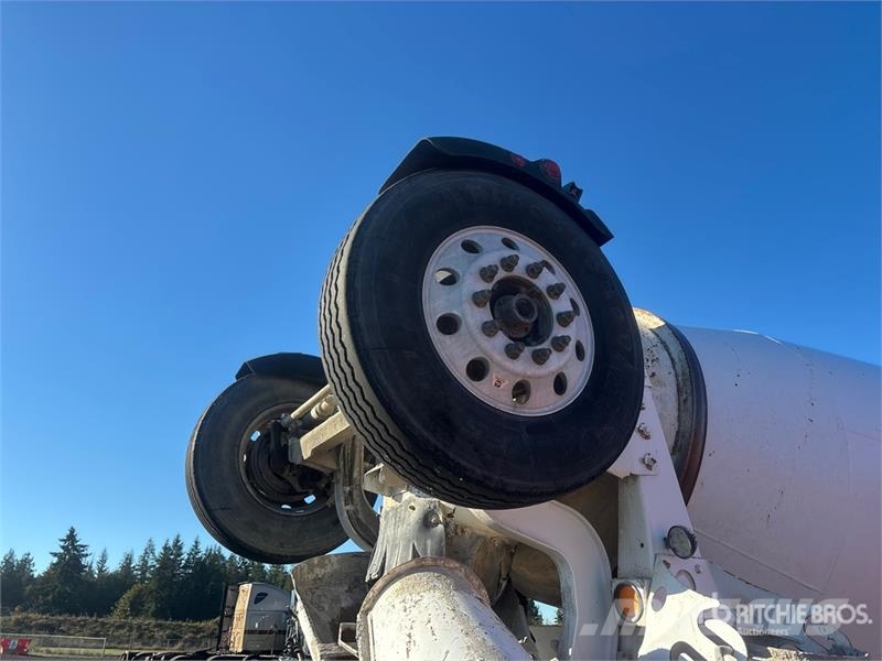 Peterbilt 567 12x4 Mixer Truck Betonmischer