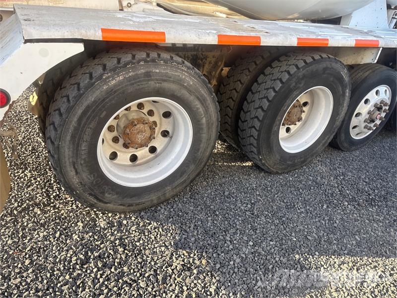 Peterbilt 567 12x4 Mixer Truck Avtomešalci za beton
