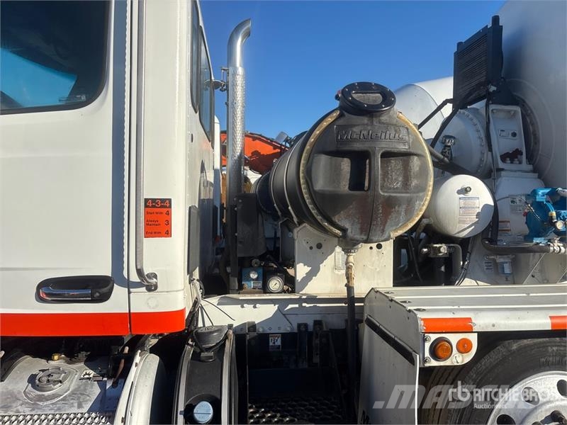 Peterbilt 567 12x4 Mixer Truck Betonmischer