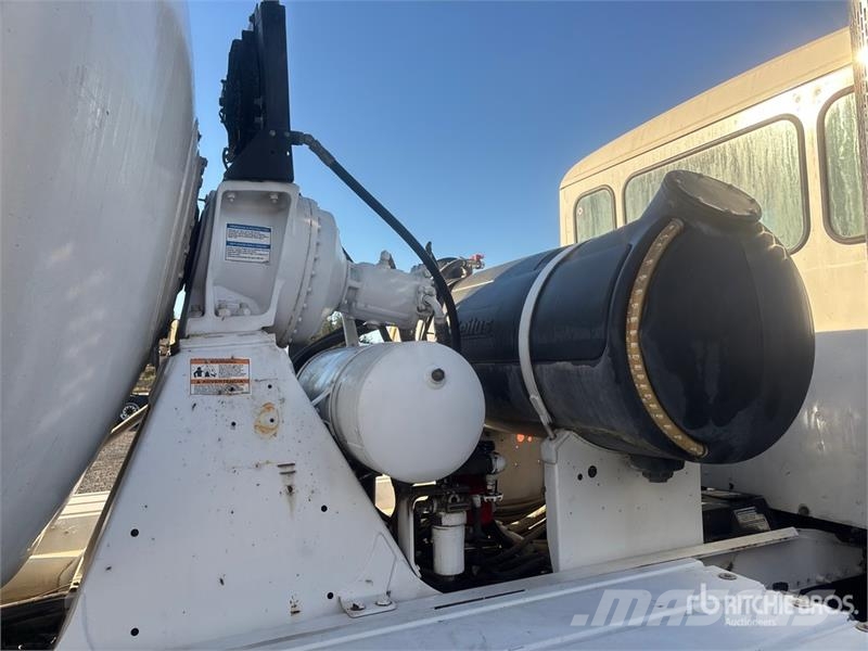 Peterbilt 567 12x4 Mixer Truck Betonmischer