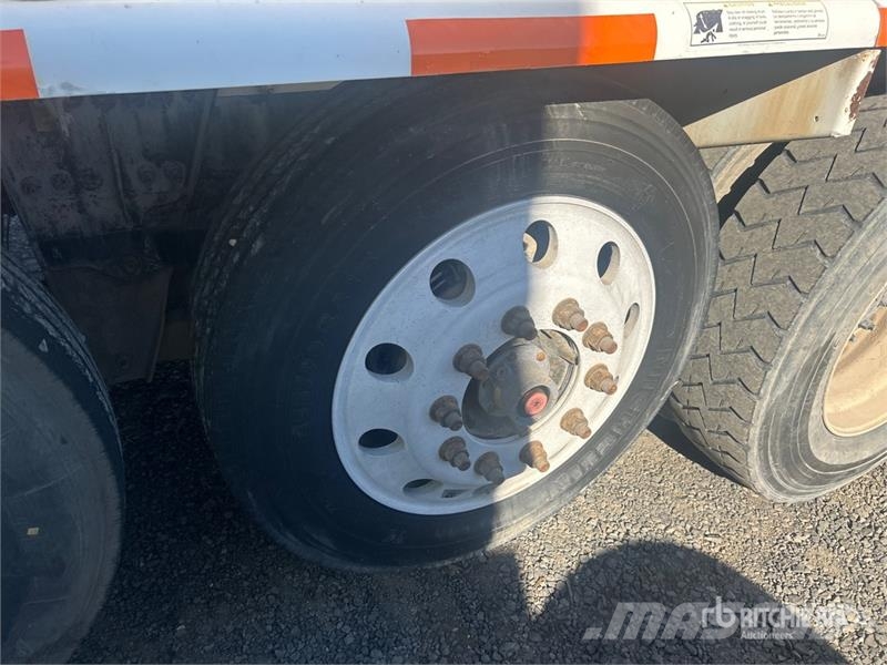Peterbilt 567 12x4 Mixer Truck Автобетоносмесители