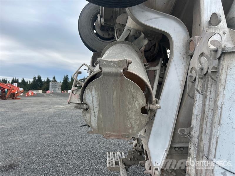 Peterbilt 567 12x4 Mixer Truck Betonvedēji