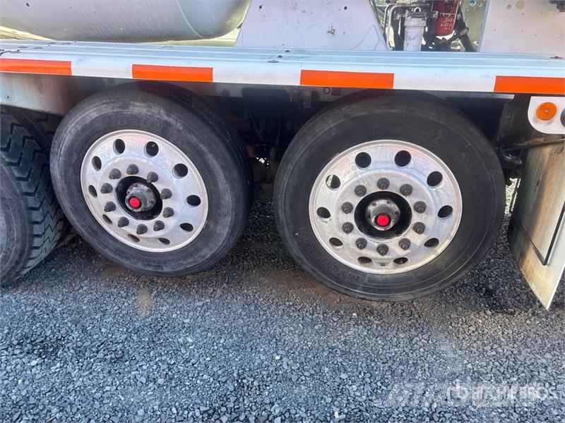 Peterbilt 567 12x4 Mixer Truck Betonmischer
