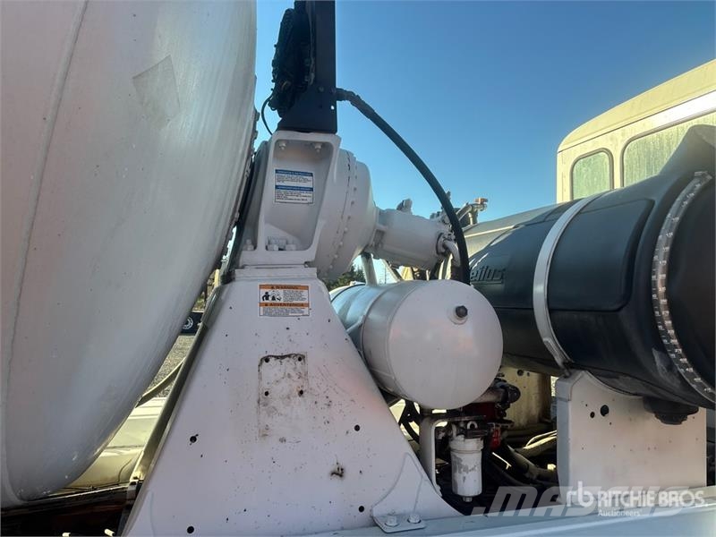 Peterbilt 567 12x4 Mixer Truck Betonmischer