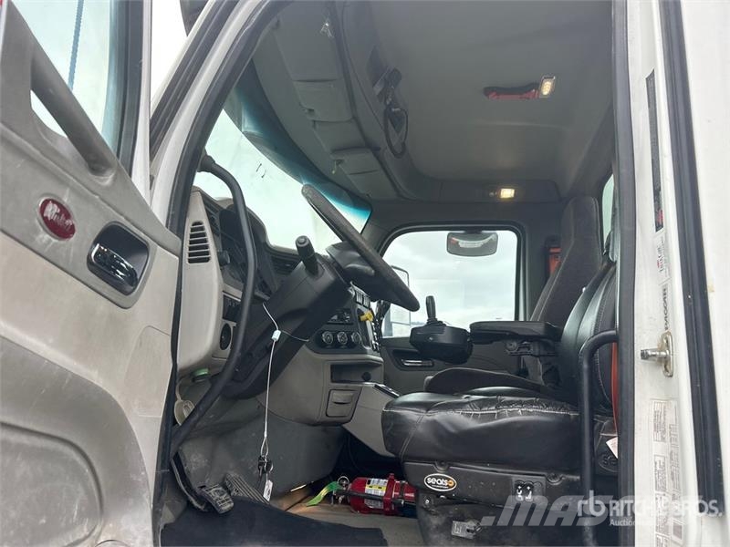 Peterbilt 567 12x4 Mixer Truck Betonvedēji