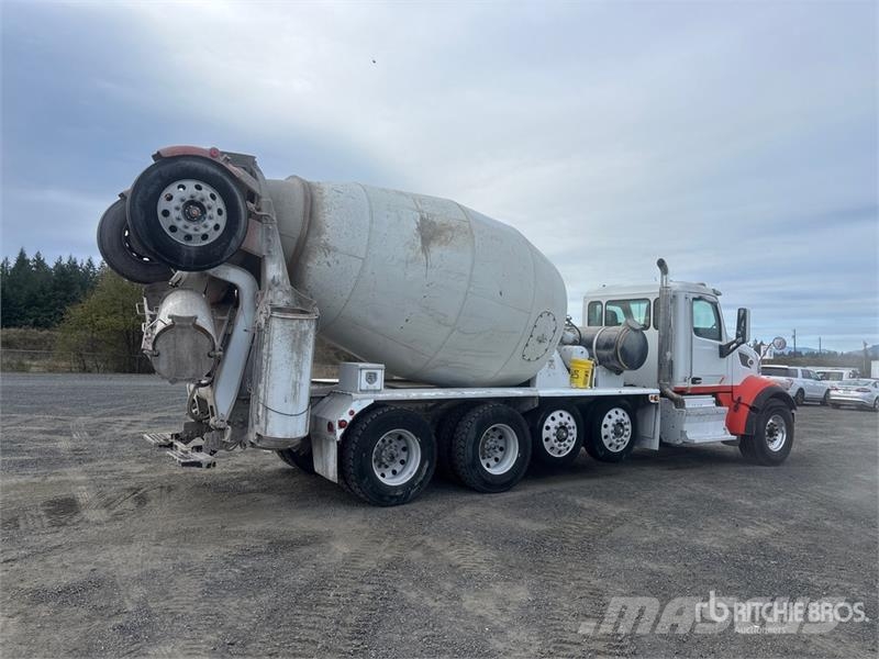 Peterbilt 567 12x4 Mixer Truck Camiões de betão