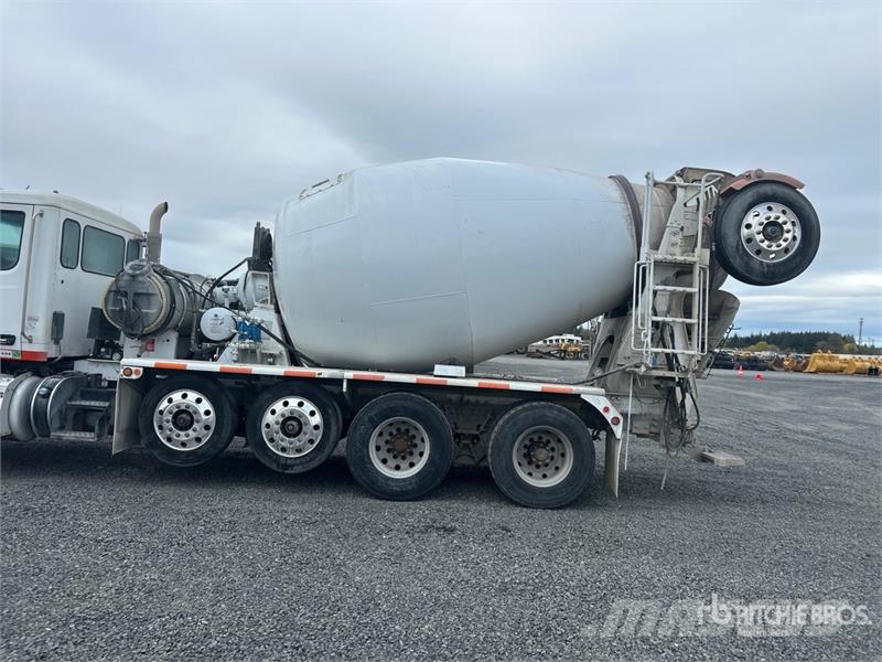 Peterbilt 567 12x4 Mixer Truck Betonvedēji