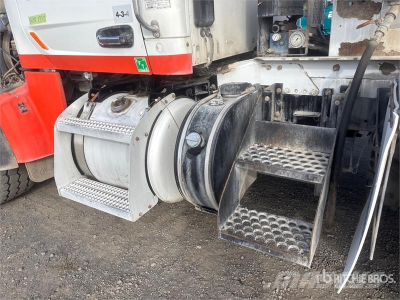 Peterbilt 567 12x4 Mixer Truck Camiões de betão