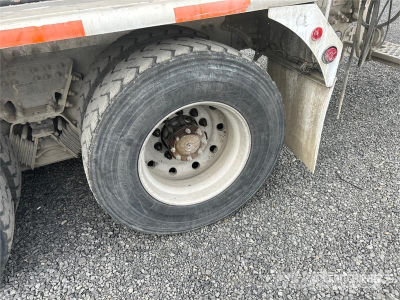 Peterbilt 567 12x4 Mixer Truck Betonvedēji