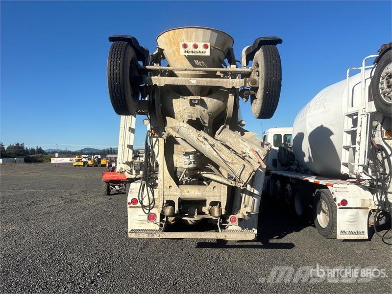 Peterbilt 567 12x4 Mixer Truck Betonmischer