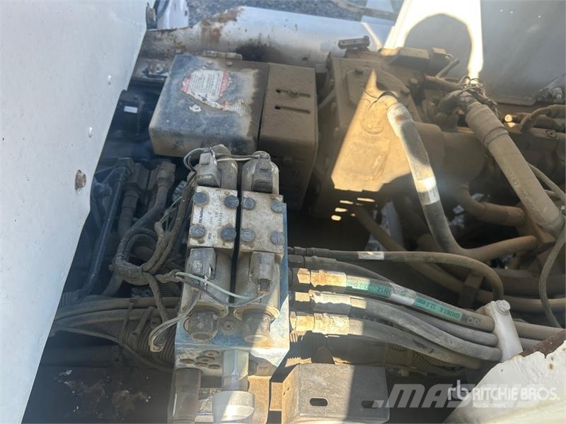 Peterbilt 567 12x4 Mixer Truck Автобетоносмесители