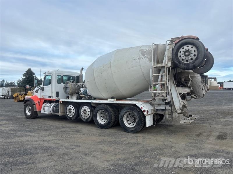 Peterbilt 567 12x4 Mixer Truck Camiões de betão