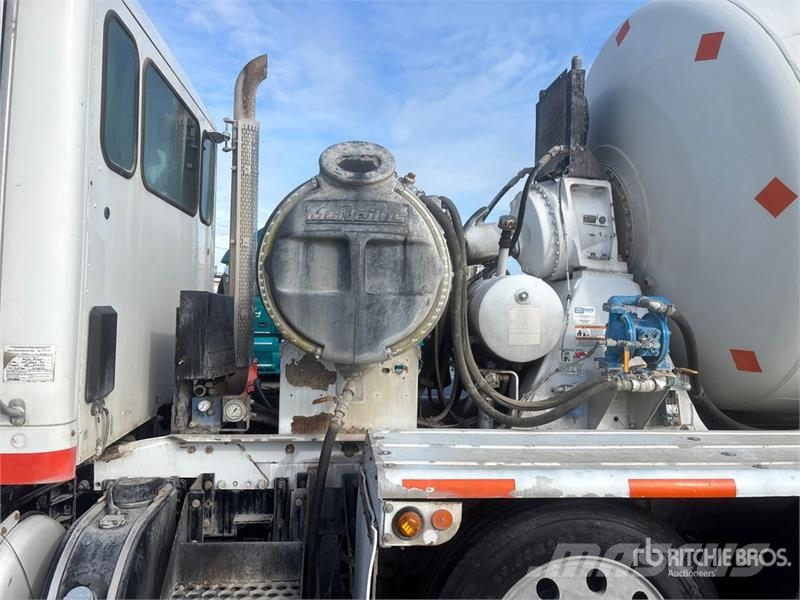 Peterbilt 567 12x4 Mixer Truck Camiões de betão