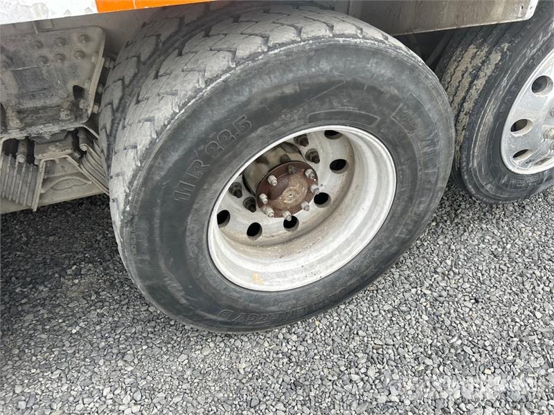 Peterbilt 567 12x4 Mixer Truck Betonvedēji