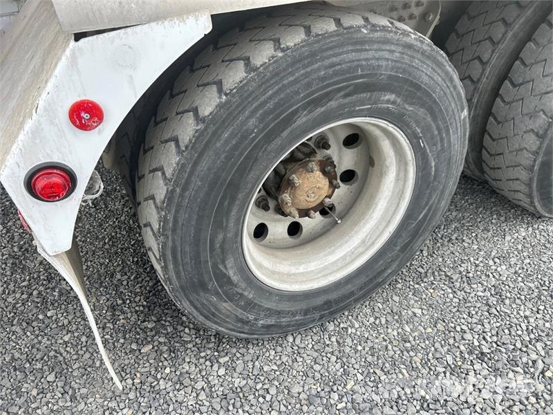 Peterbilt 567 12x4 Mixer Truck Betonvedēji