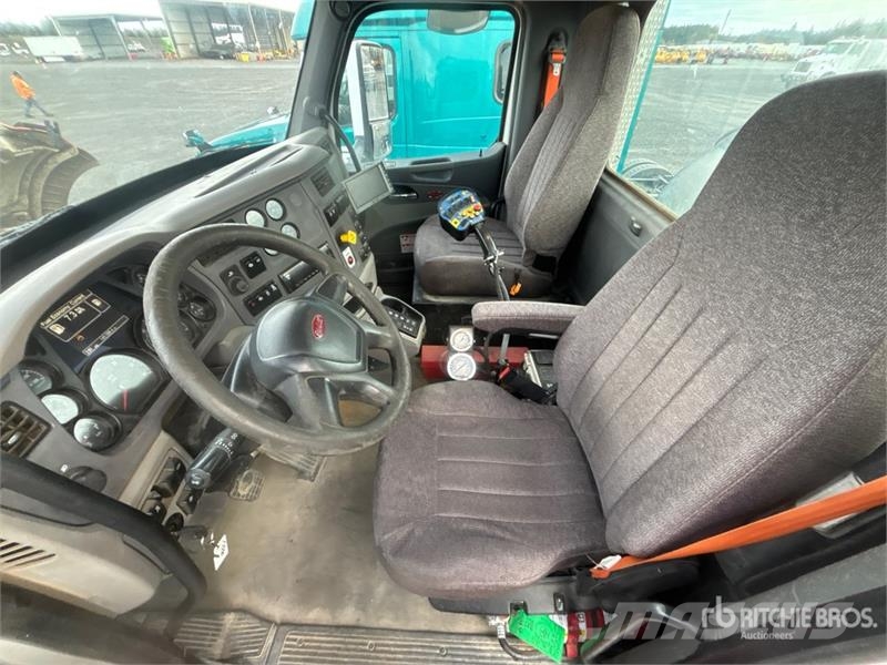Peterbilt 567 12x4 Mixer Truck Camiões de betão
