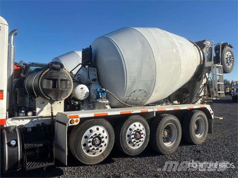 Peterbilt 567 12x4 Mixer Truck Betonmischer