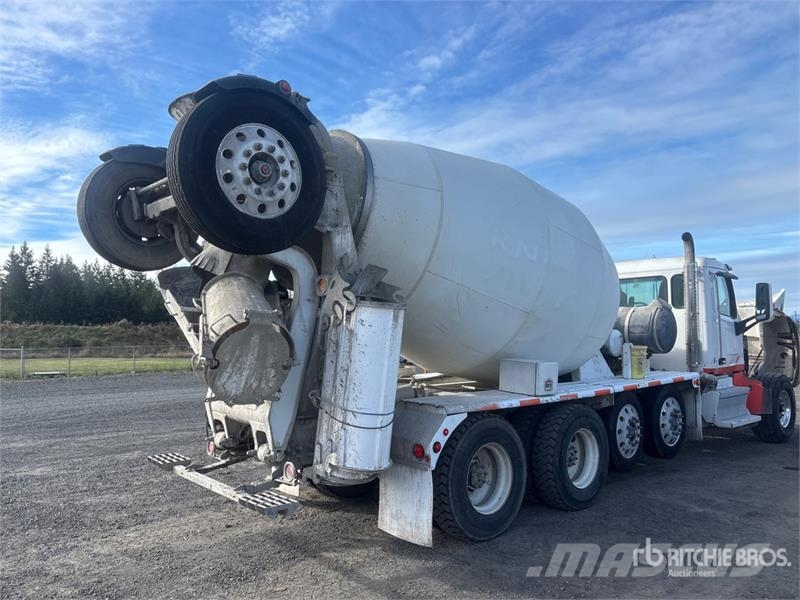 Peterbilt 567 12x4 Mixer Truck Camiões de betão