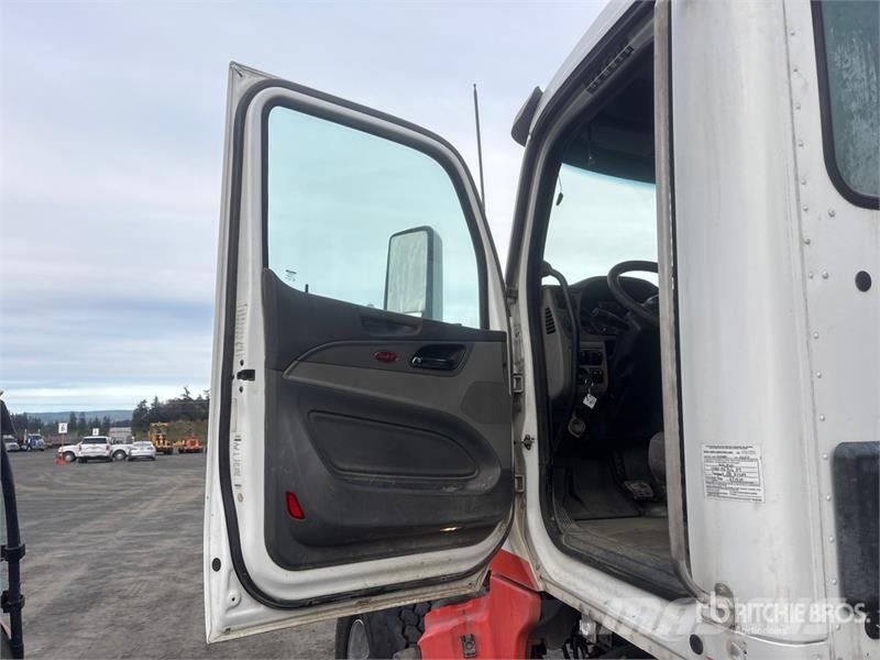 Peterbilt 567 12x4 Mixer Truck Camiões de betão