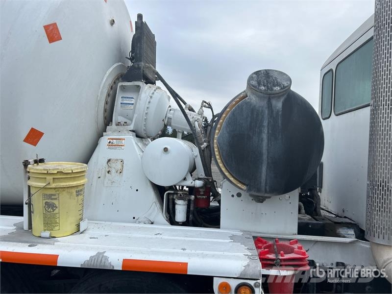 Peterbilt 567 12x4 Mixer Truck Betonvedēji