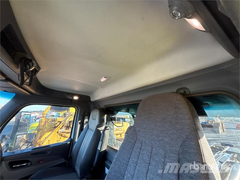 Peterbilt 567 6x4 Hooklift Truck Vinçli kamyonlar