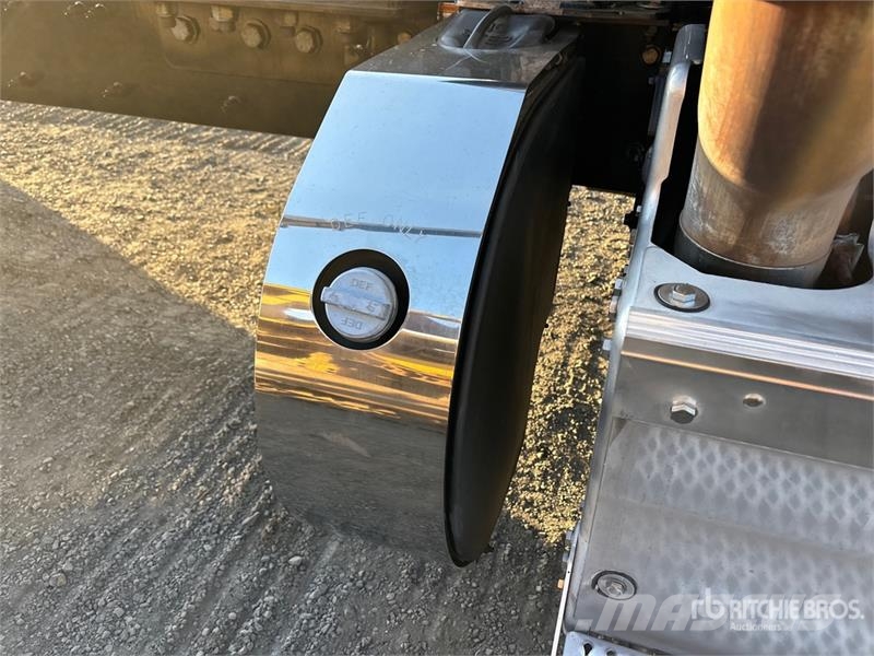 Peterbilt 567 6x4 Hooklift Truck Vinçli kamyonlar