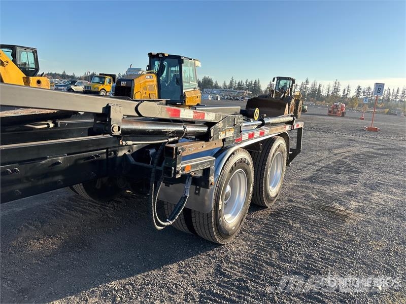 Peterbilt 567 6x4 Hooklift Truck Vinçli kamyonlar