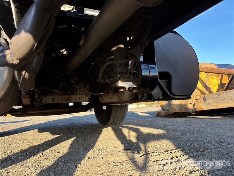 Peterbilt 567 6x4 Hooklift Truck Vinçli kamyonlar