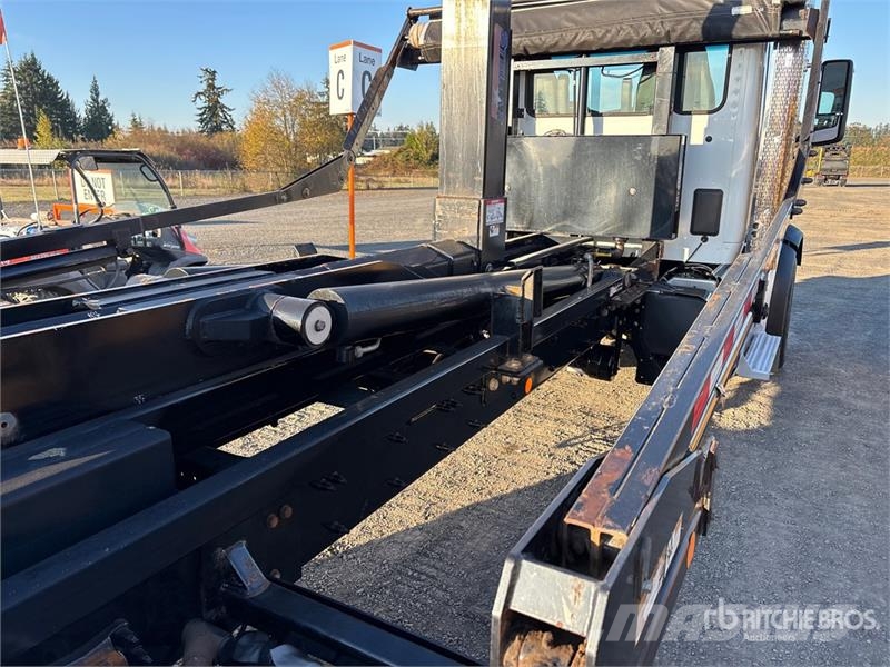 Peterbilt 567 6x4 Hooklift Truck Vinçli kamyonlar