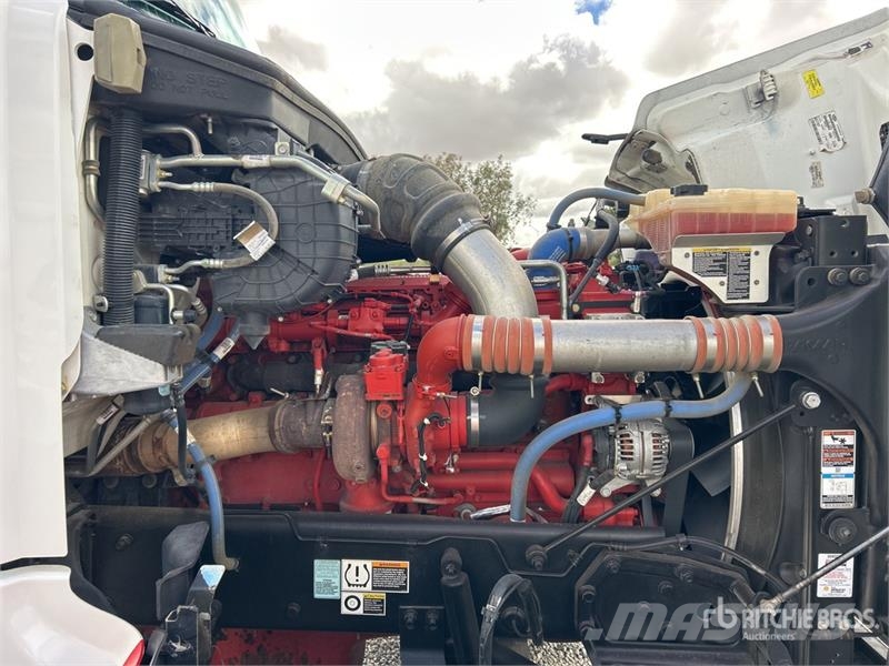 Peterbilt 567 6x4 Sleeper Tow Truck Sleepwagens