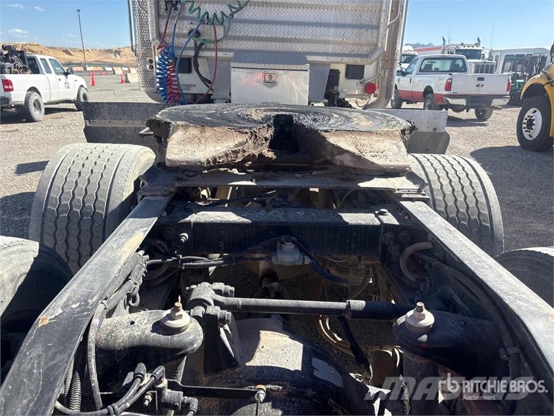 Peterbilt 567 6x4 T/A Day Cab Truck Tractor Tractor Units