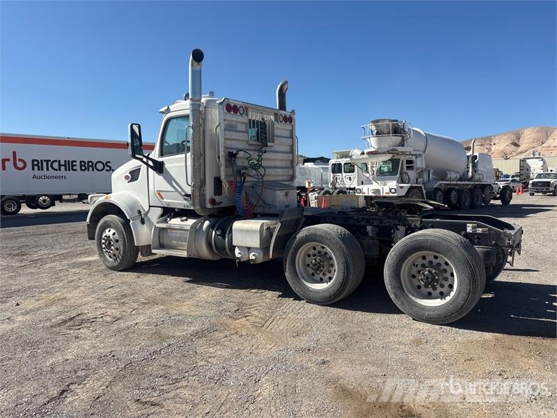 Peterbilt 567 6x4 T/A Day Cab Truck Tractor Tractor Units