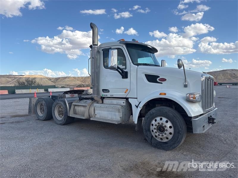 Peterbilt 567 6x4 T/A Day Cab Truck Tractor Vilcēji