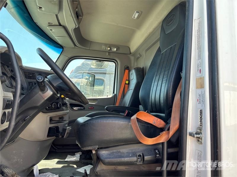 Peterbilt 567 8x4 Cab and Chassis Kabinos ir salonai