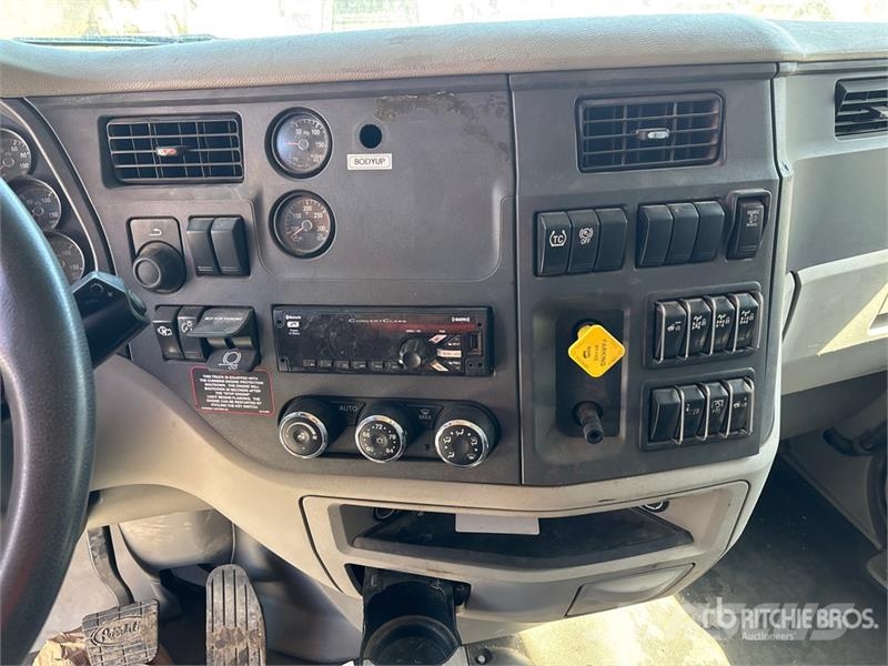Peterbilt 567 8x4 Cab and Chassis Kabinos ir salonai